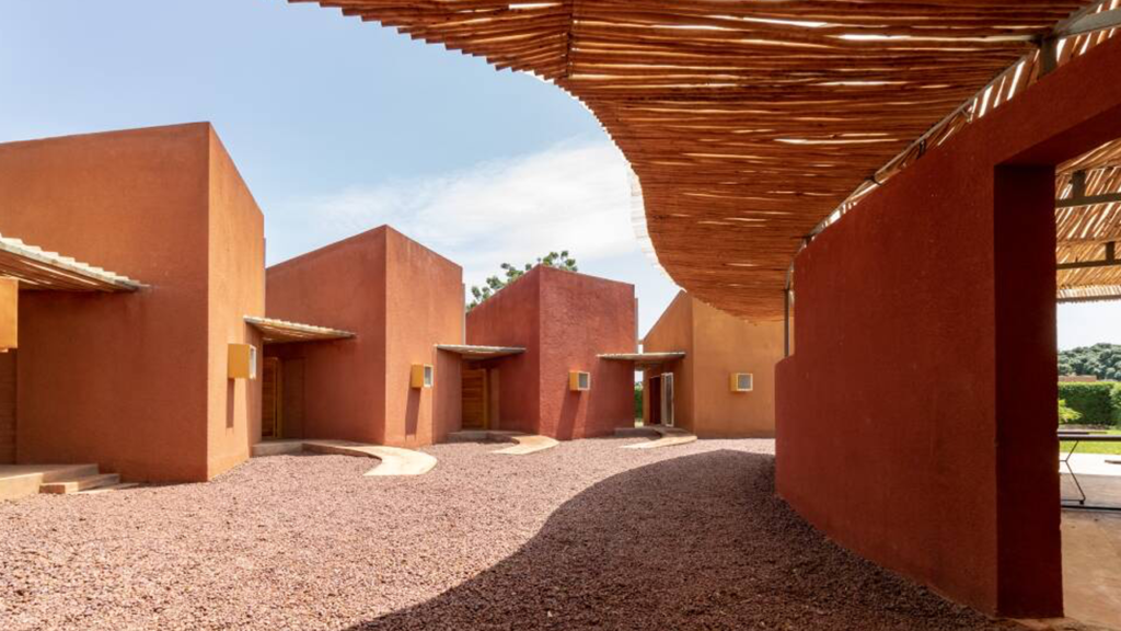 francis-kere-architettura-leo-doctors-housing