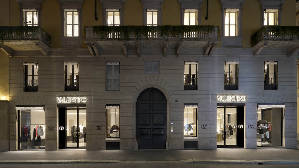 valentino-via-montenapoleone-milano
